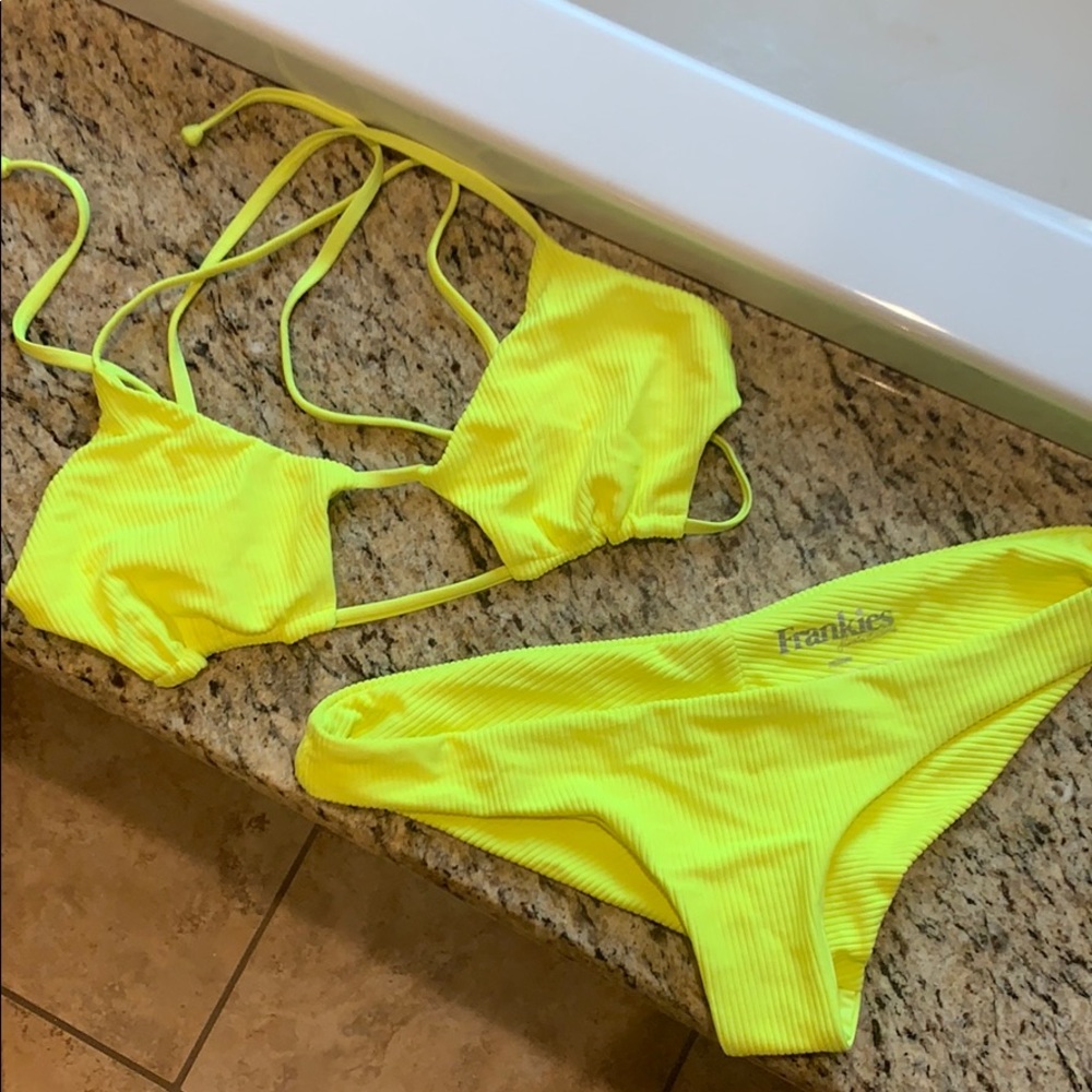 Frankies bikini Willa top & Greer bottom